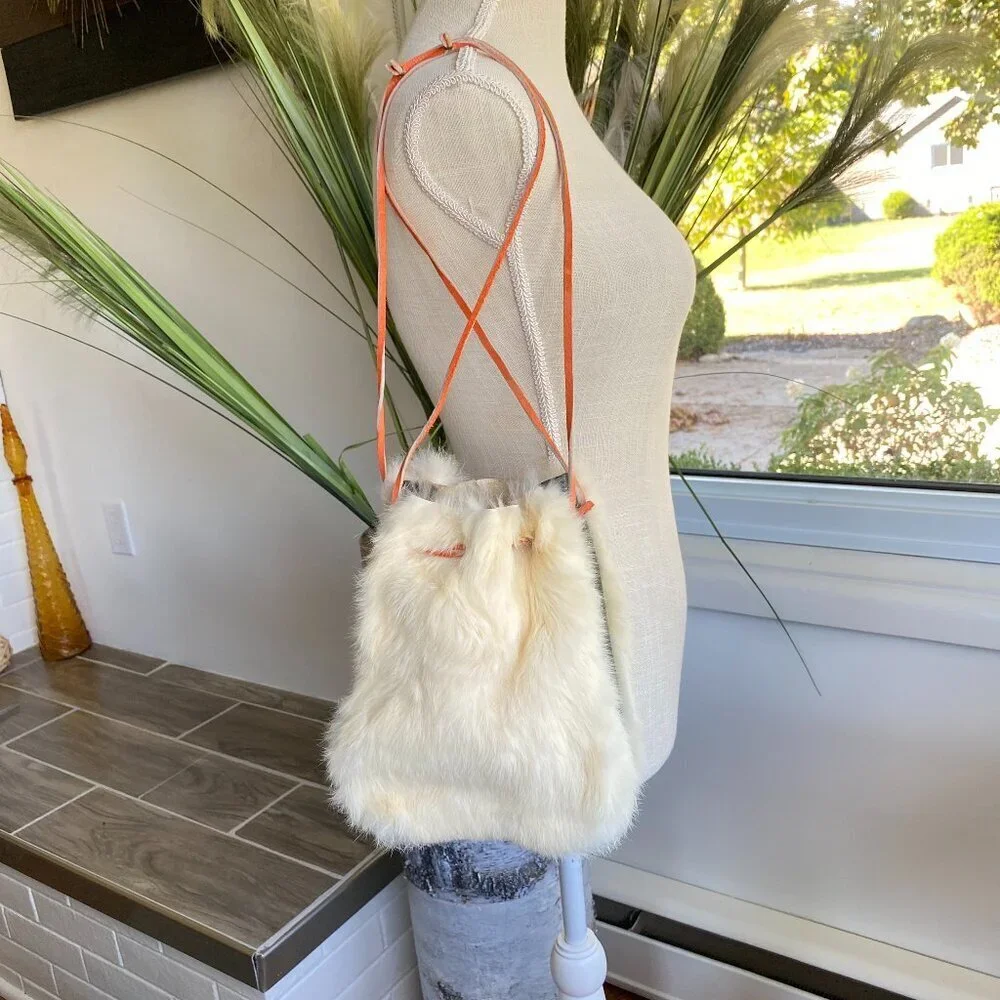 Handmade Genuine Rabbit Fur Drawstring Bucket Bag​​ - Picture 11 of 14
